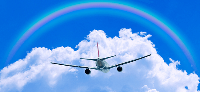 虹と雲と飛行機